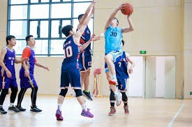 莫斯克拉手球送点，曼联获关键判罚