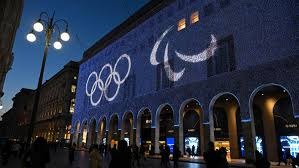 棒球与球员公会博弈薪资仲裁制度如何有效地压缩了自由市场的价格水分